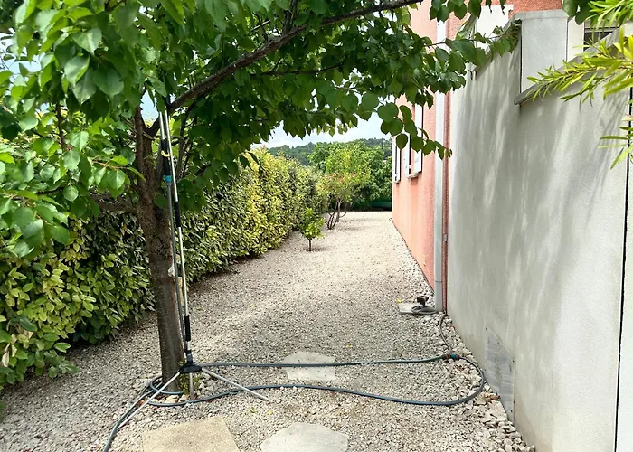 Maison Provencale Calme Et Ensoleillee Vila